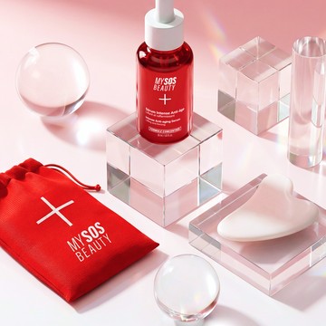 Routine visage sculptant avec sérum et massage Gua Sha