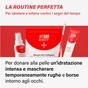 Applicazione brume imperiale anti-età sul viso per idratazione profonda